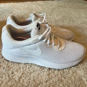 women’s size 6.5 nike shoes